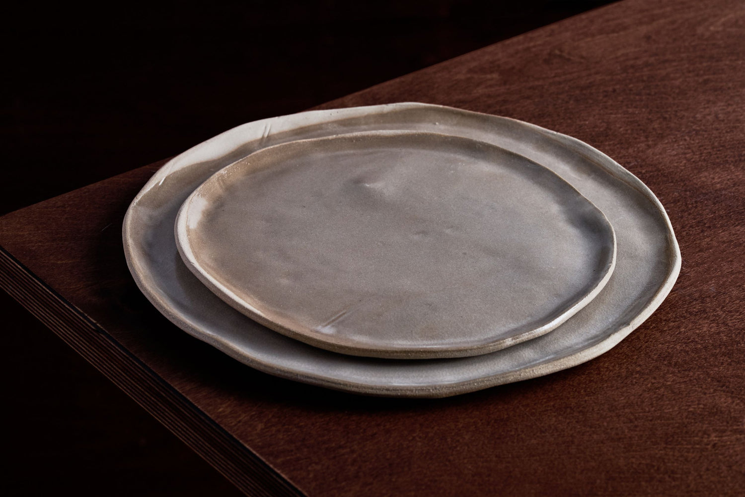 Eliana Plate in Grey