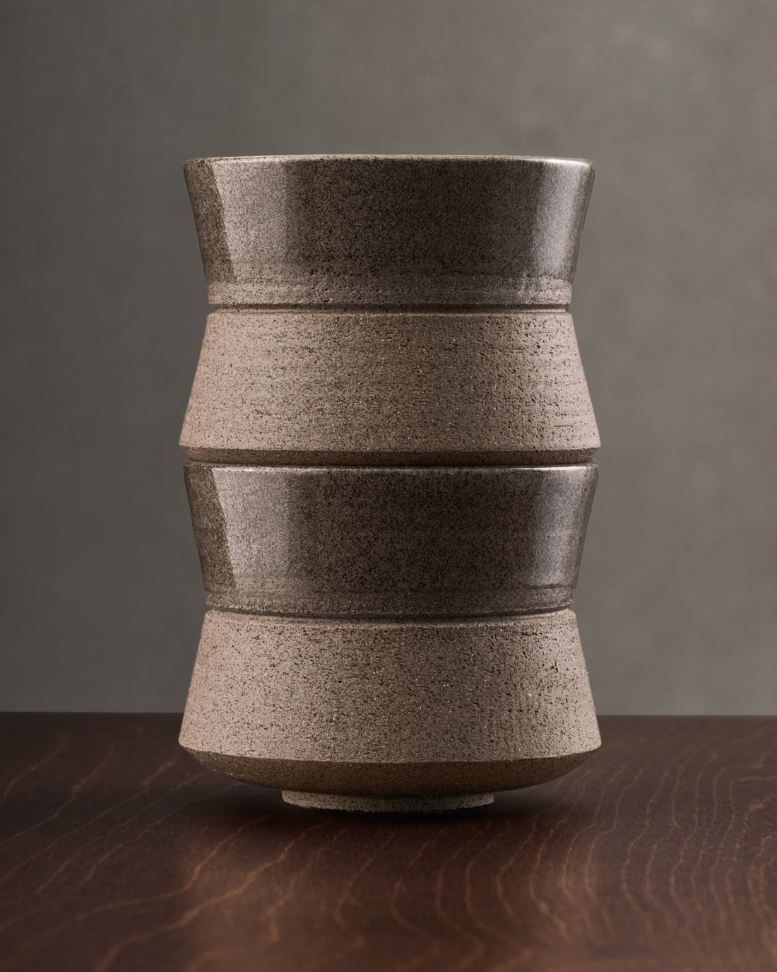 Omer in Concrete Grey